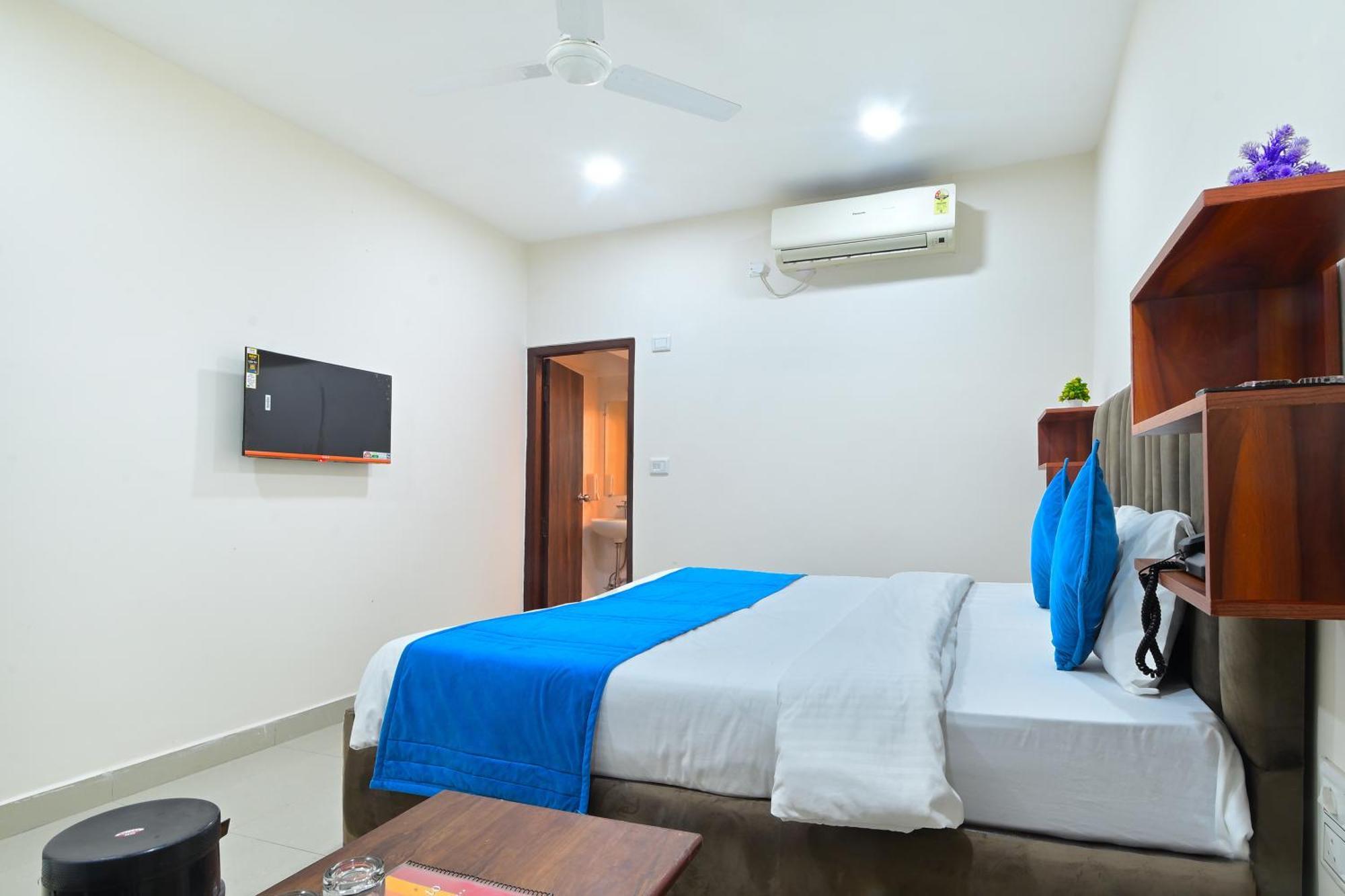 Chowdhry Tourist Lodge - New Delhi Railway Station - 2 Minutes Walk Eksteriør billede